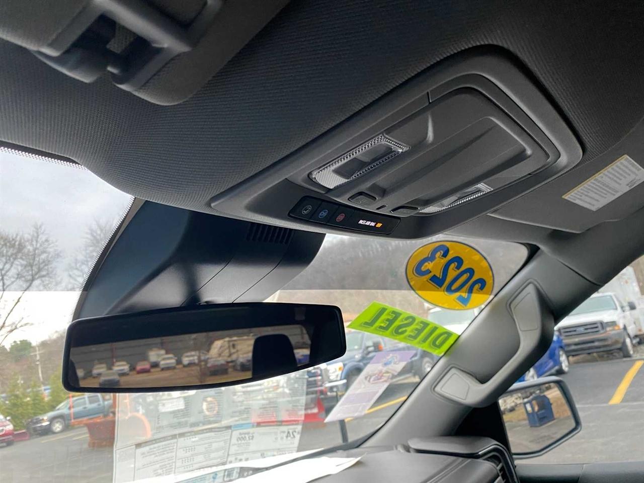 Chevrolet Silverado 1500 LT Crew Cab 4WD 2023