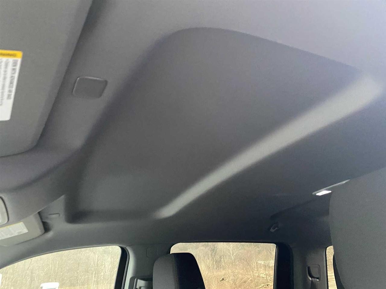 Chevrolet Silverado 1500 LT Crew Cab 4WD 2023