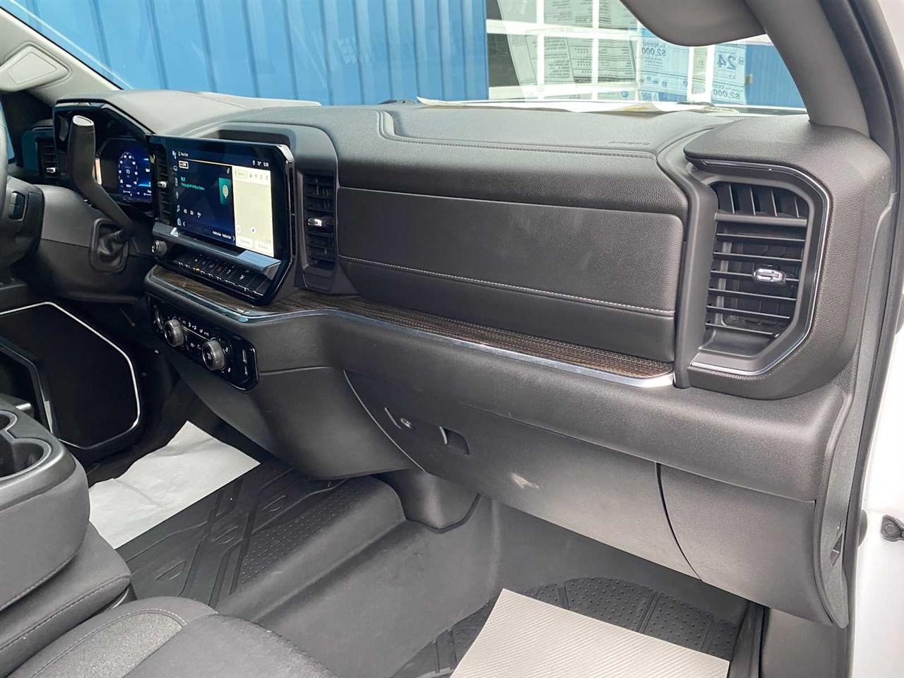 Chevrolet Silverado 1500 LT Crew Cab 4WD 2023