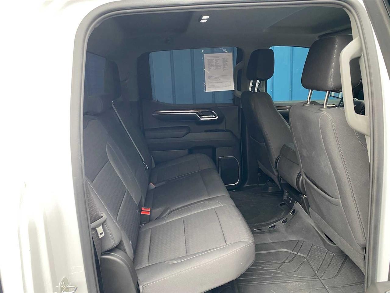 Chevrolet Silverado 1500 LT Crew Cab 4WD 2023