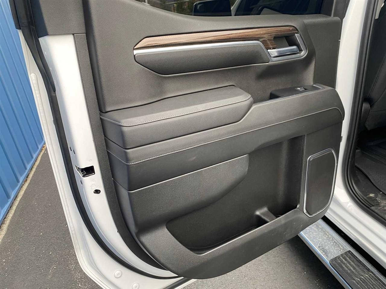 Chevrolet Silverado 1500 LT Crew Cab 4WD 2023