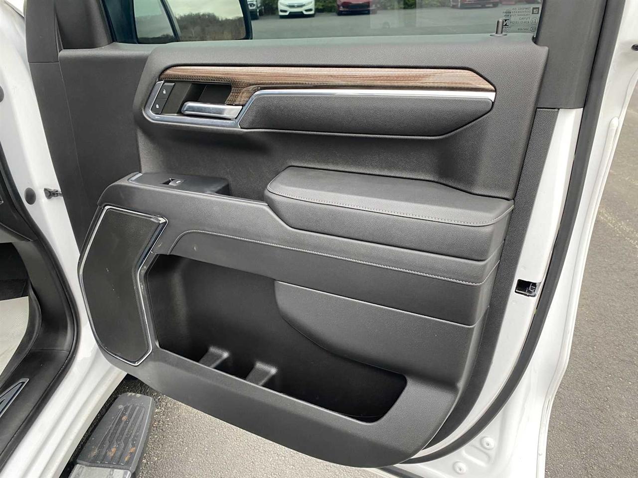 Chevrolet Silverado 1500 LT Crew Cab 4WD 2023