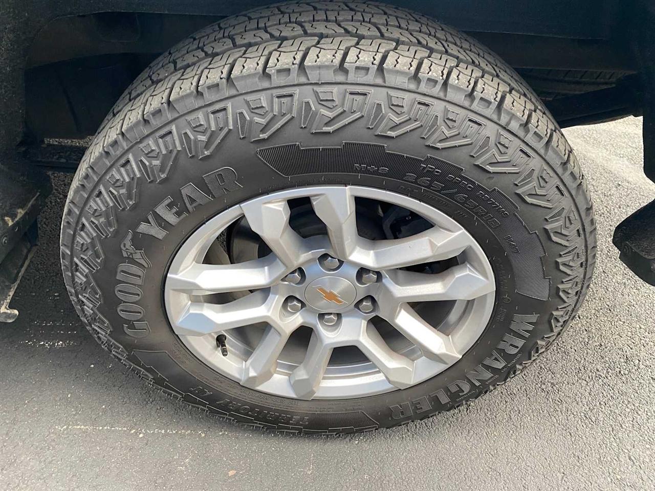 Chevrolet Silverado 1500 LT Crew Cab 4WD 2023