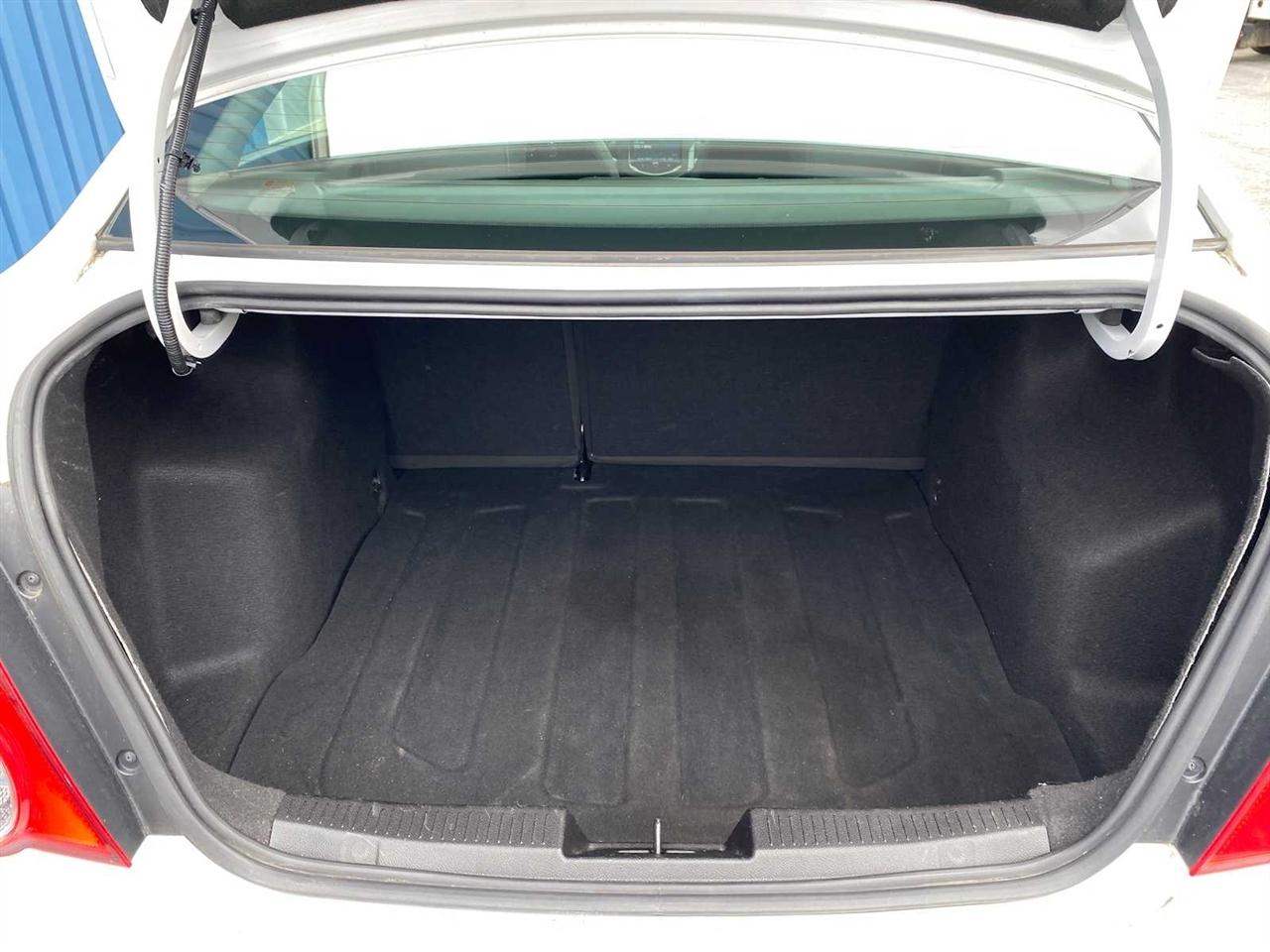 Chevrolet Sonic LTZ Auto Sedan 2014