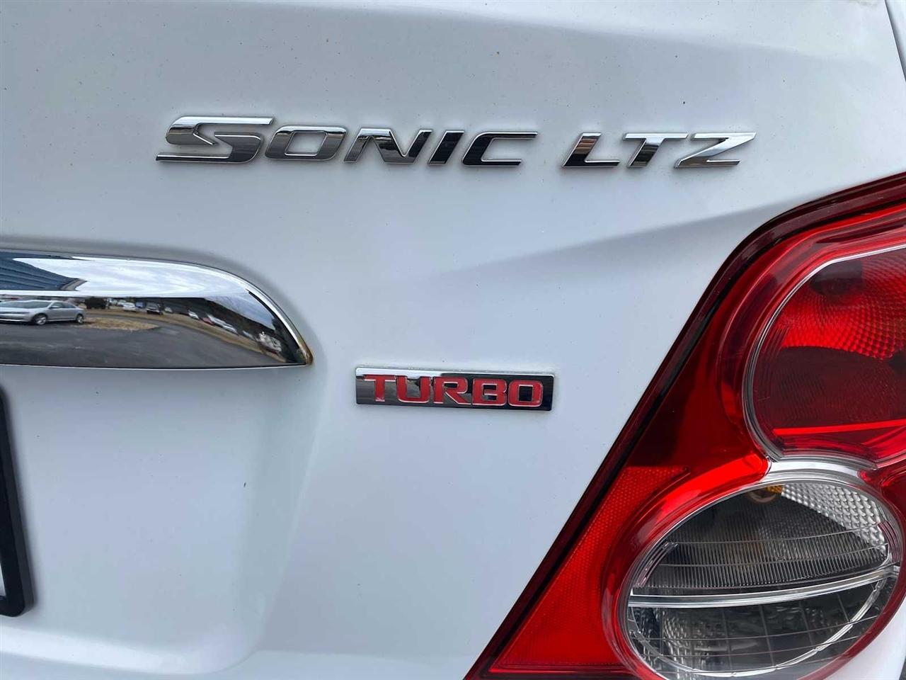 Chevrolet Sonic LTZ Auto Sedan 2014