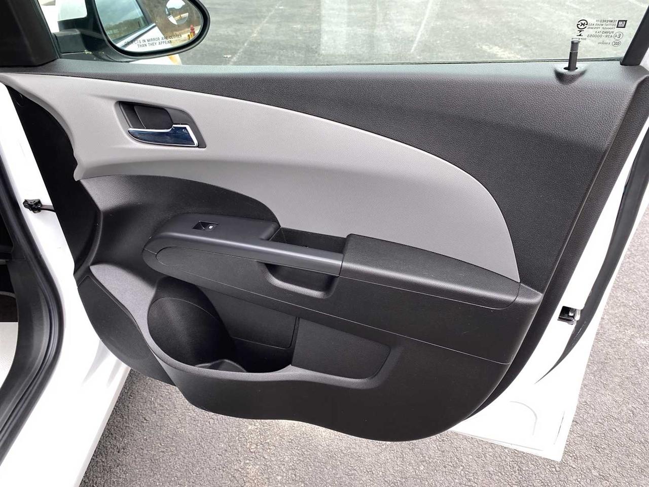 Chevrolet Sonic LTZ Auto Sedan 2014