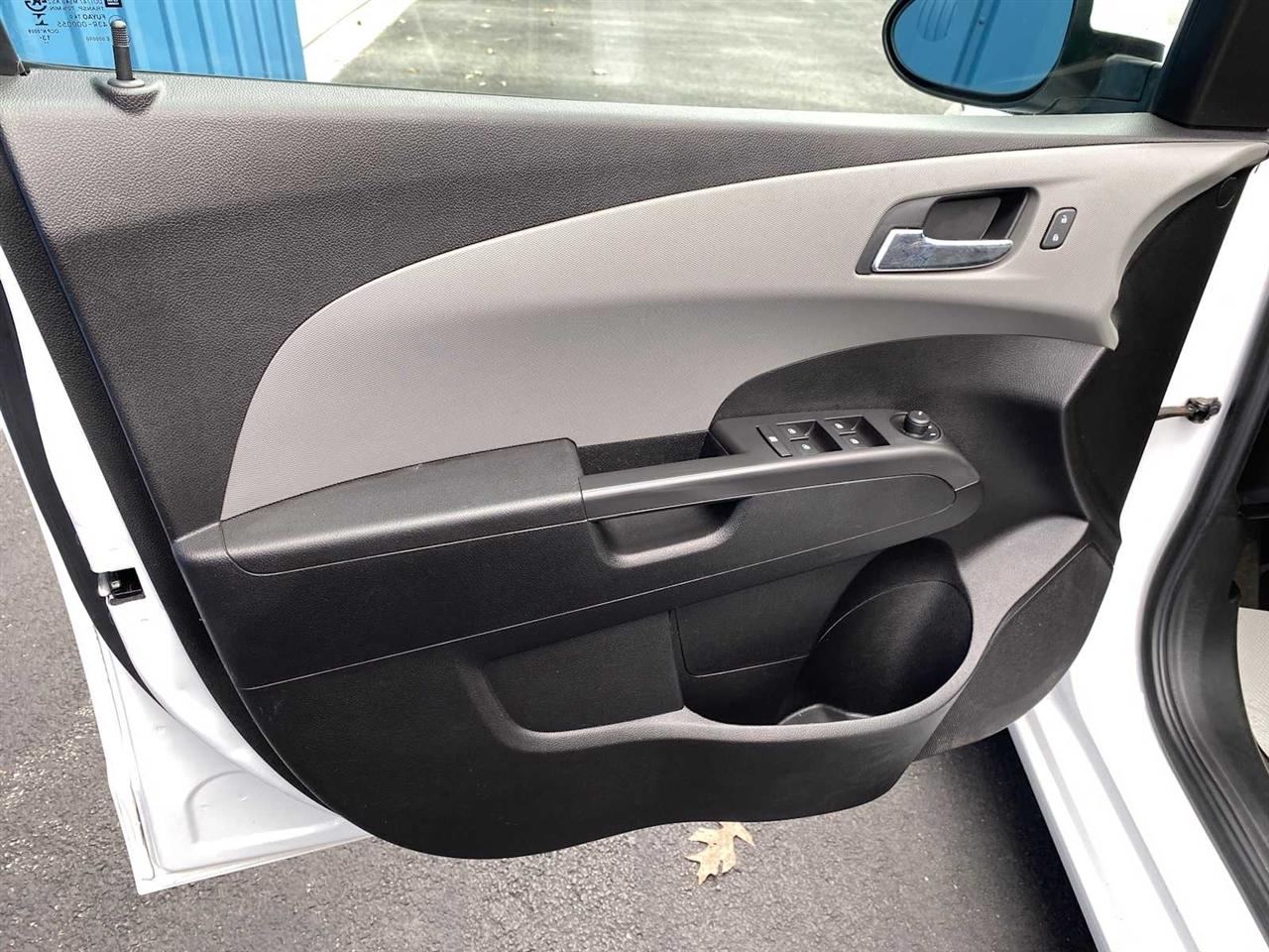 Chevrolet Sonic LTZ Auto Sedan 2014