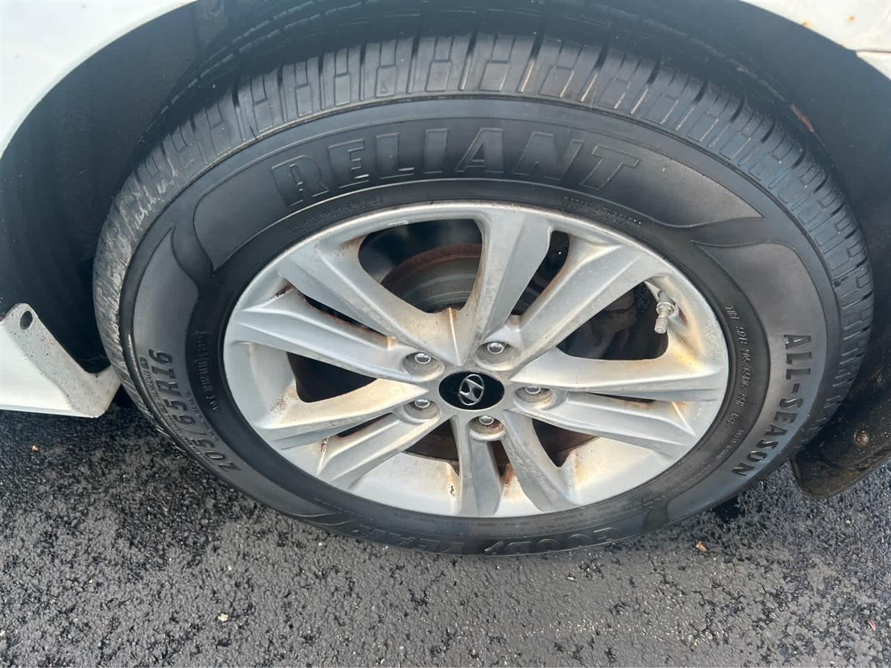 Hyundai Sonata GLS 2013