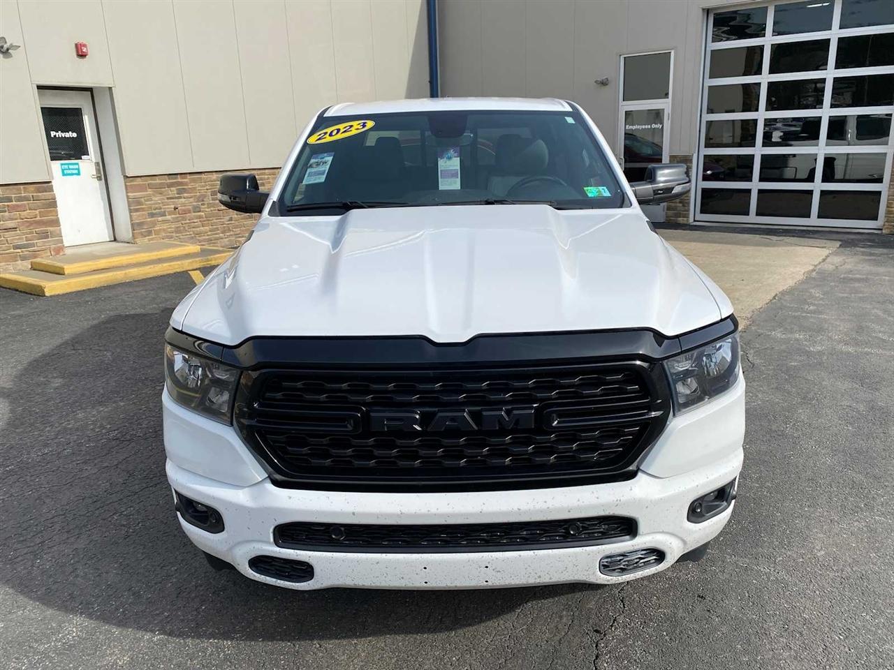 RAM 1500 Big Horn Crew Cab SWB 4WD 2023