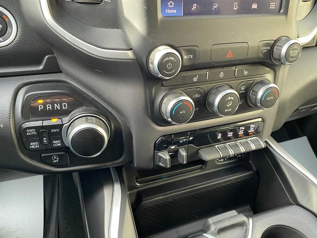 RAM 1500 Big Horn Crew Cab SWB 4WD 2023