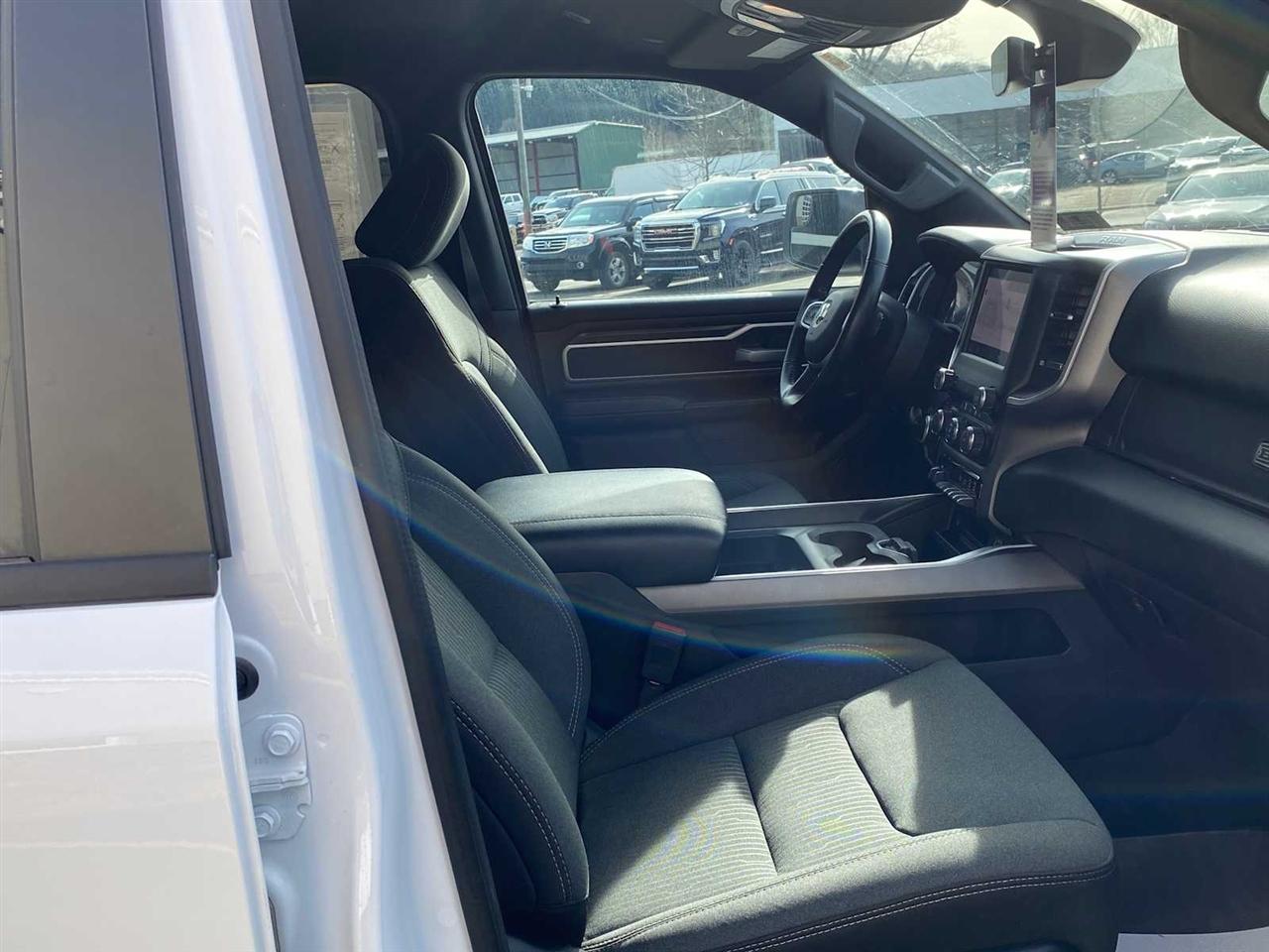 RAM 1500 Big Horn Crew Cab SWB 4WD 2023