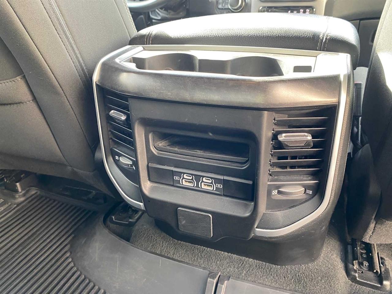 RAM 1500 Big Horn Crew Cab SWB 4WD 2023