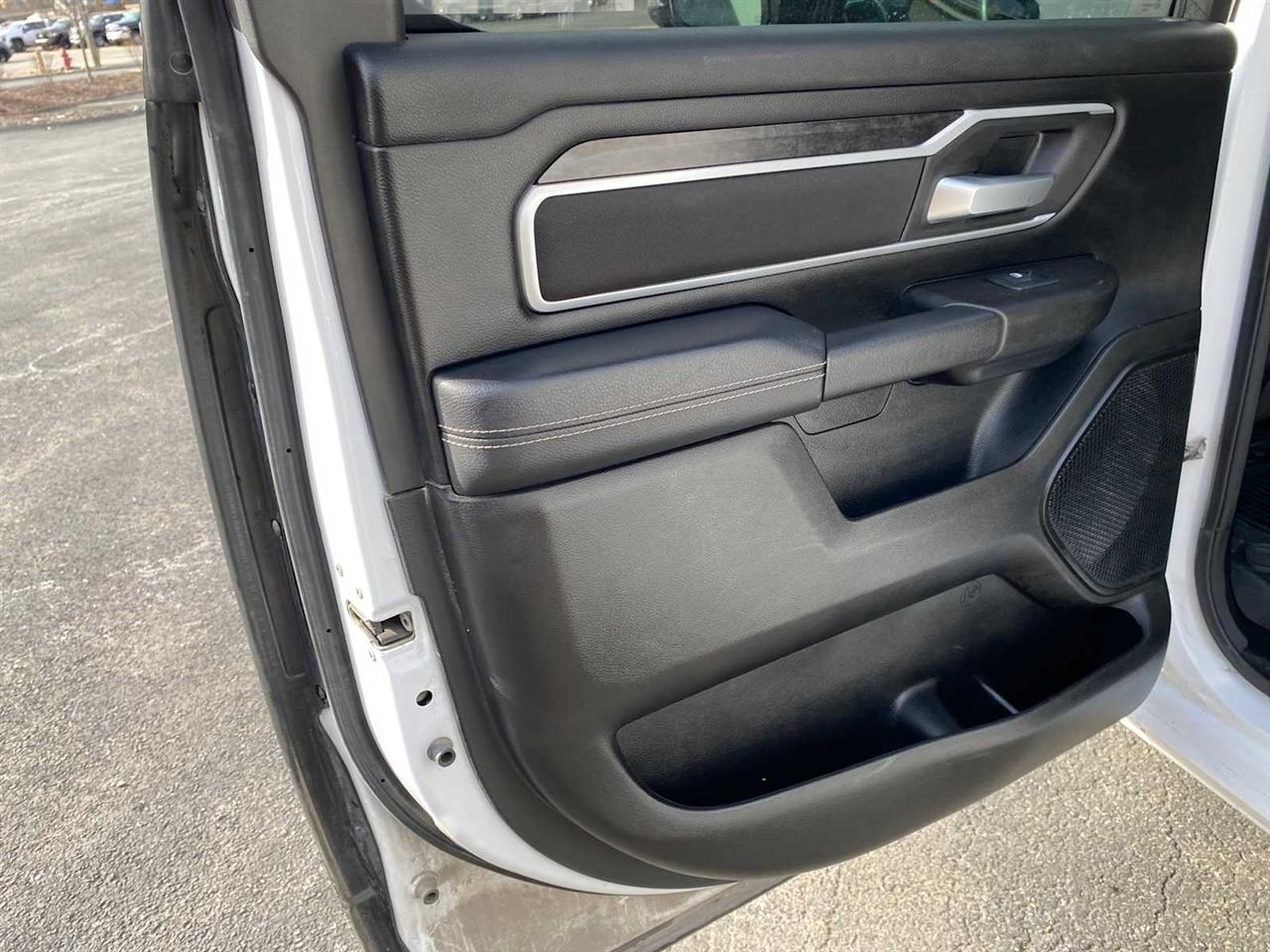 RAM 1500 Big Horn Crew Cab SWB 4WD 2023