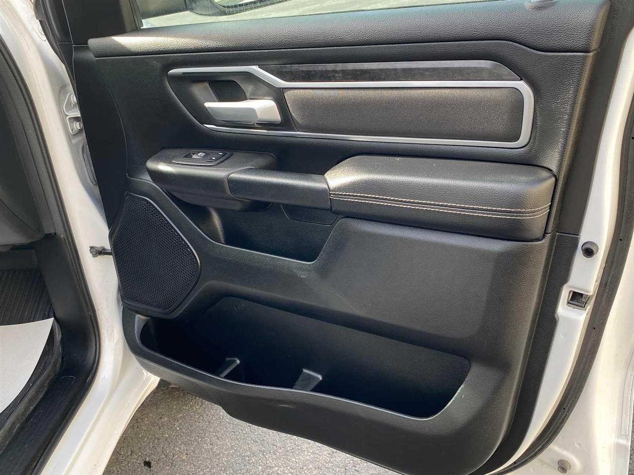 RAM 1500 Big Horn Crew Cab SWB 4WD 2023