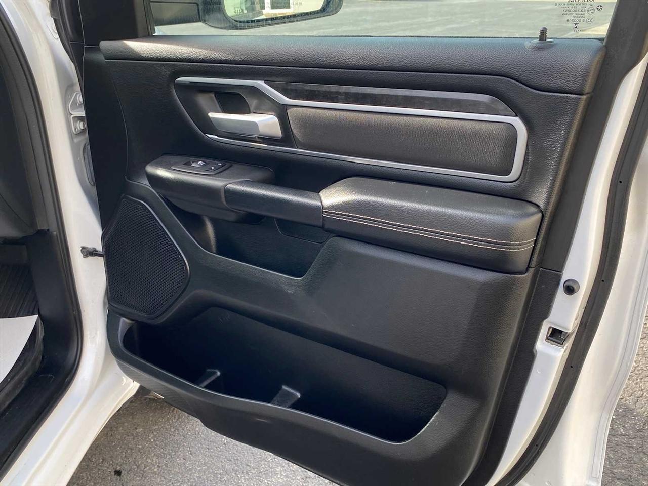 RAM 1500 Big Horn Crew Cab SWB 4WD 2023