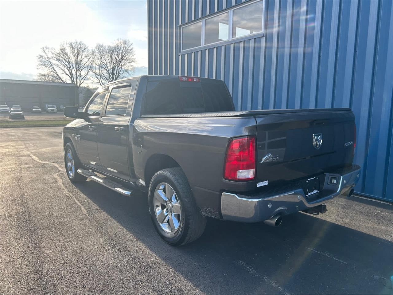 RAM 1500 SLT Crew Cab SWB 4WD 2018