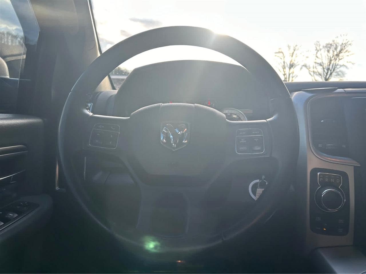 RAM 1500 SLT Crew Cab SWB 4WD 2018