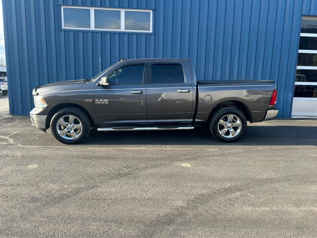 RAM 1500 SLT Crew Cab SWB 4WD 2018