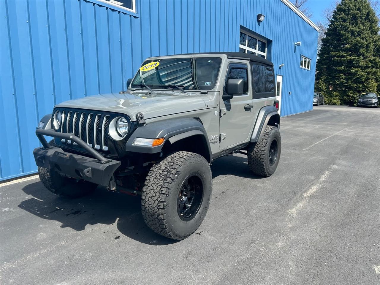 Jeep Wrangler Sport 4WD 2019