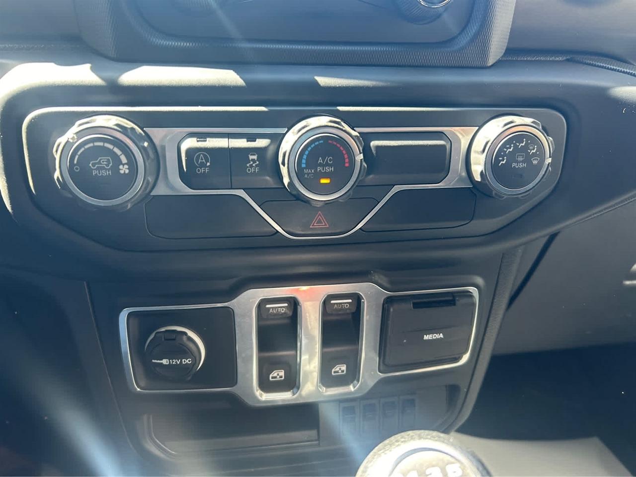 Jeep Wrangler Sport 4WD 2019