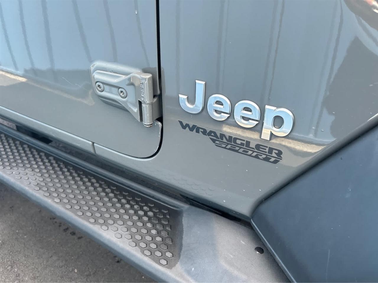 Jeep Wrangler Sport 4WD 2019