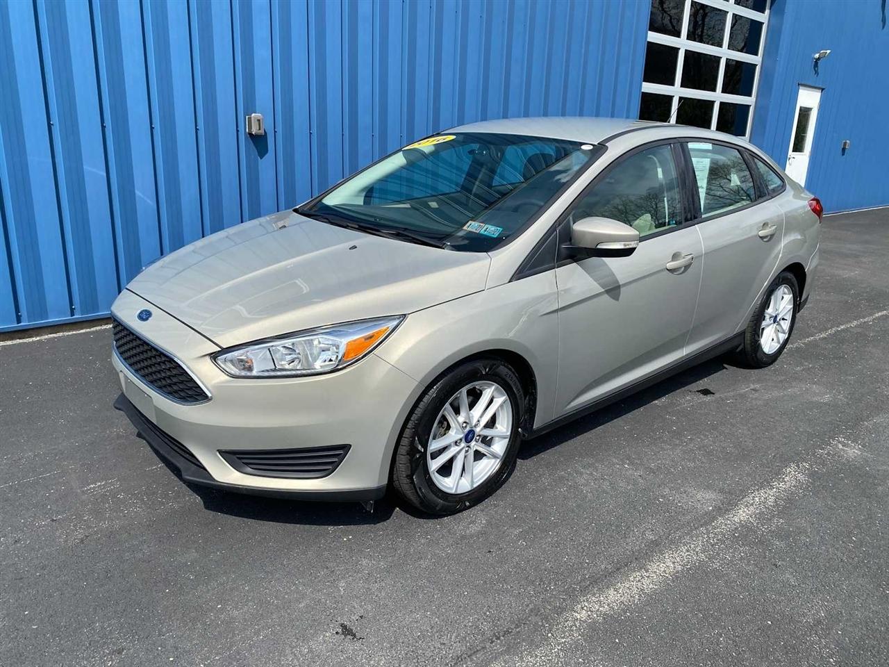 Ford Focus SE Sedan 2016
