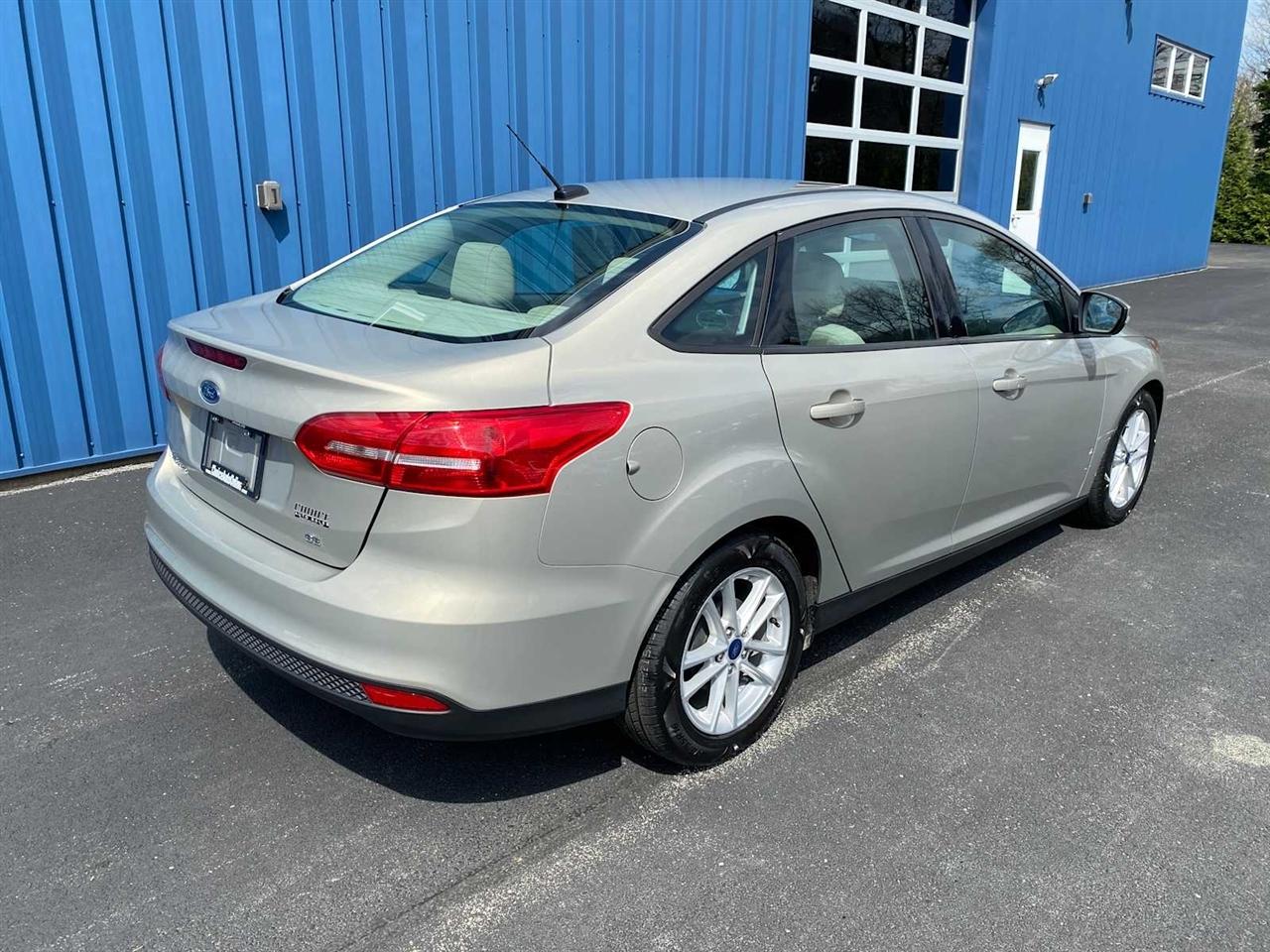 Ford Focus SE Sedan 2016