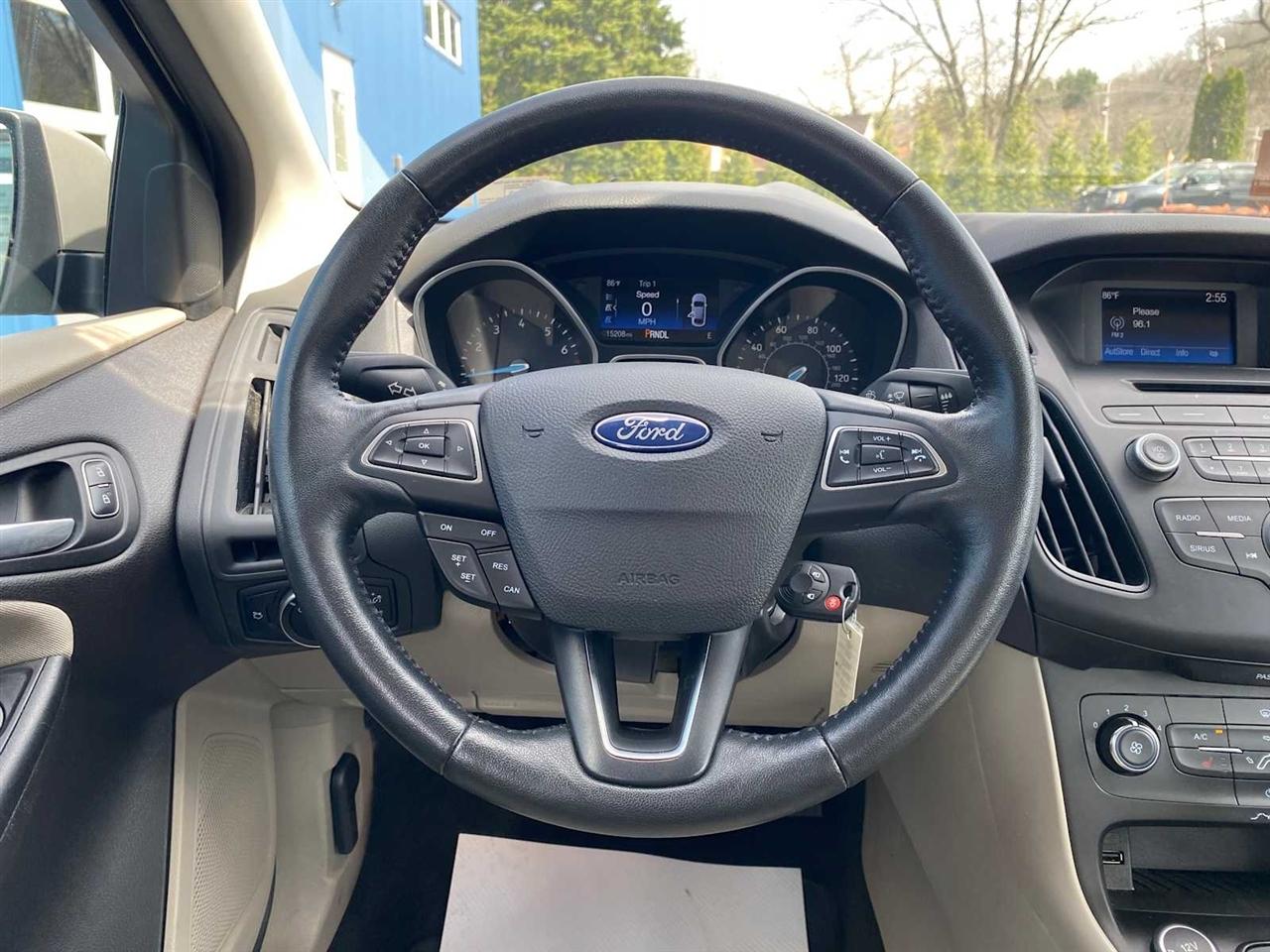 Ford Focus SE Sedan 2016