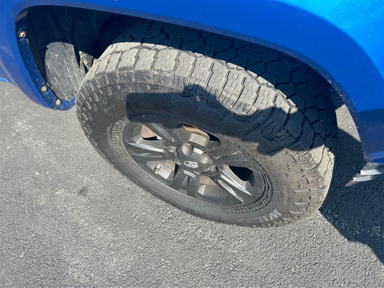 Toyota Tacoma TRD Sport Access Cab 6' Bed V6 4x4 AT (Natl) 2017