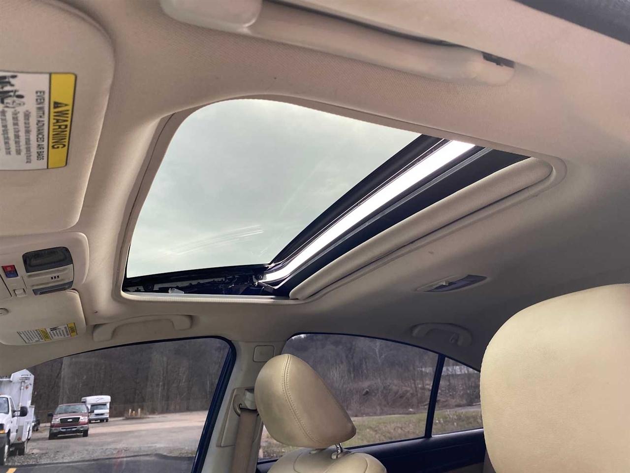 Subaru Legacy 2.5i Limited 2016