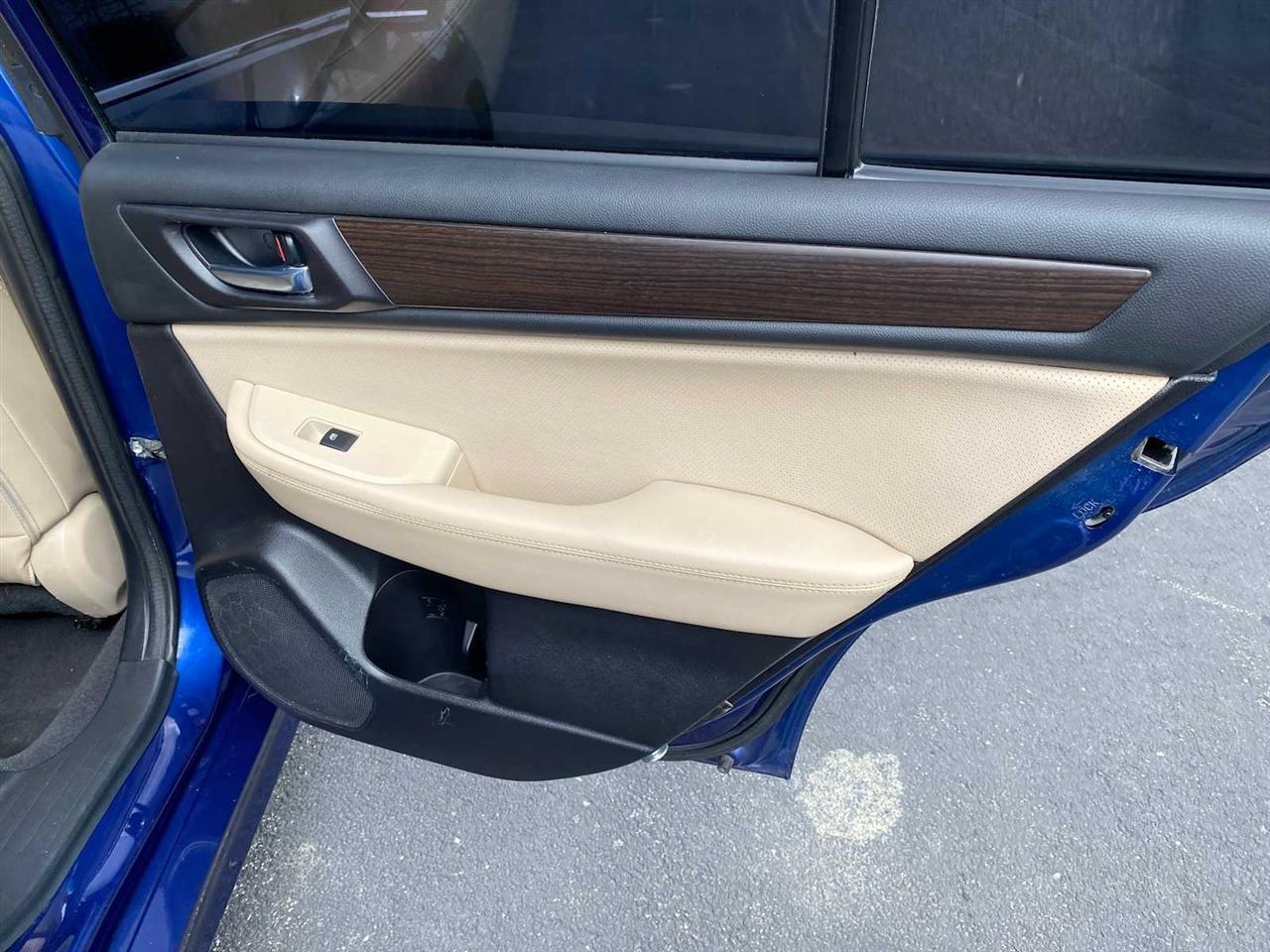 Subaru Legacy 2.5i Limited 2016