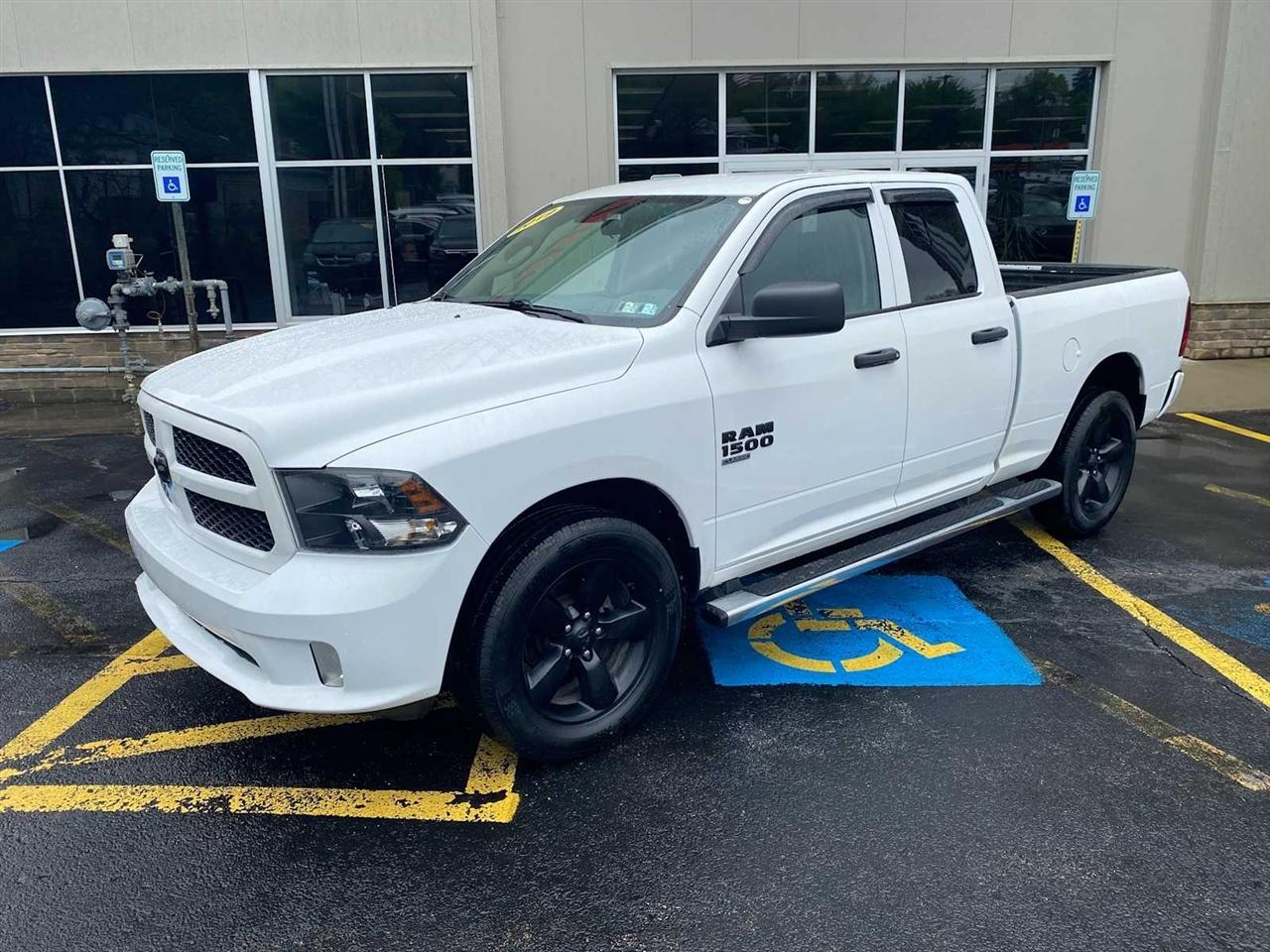 RAM 1500 Classic Express 4x4 Crew Cab 5'7" Box 2019