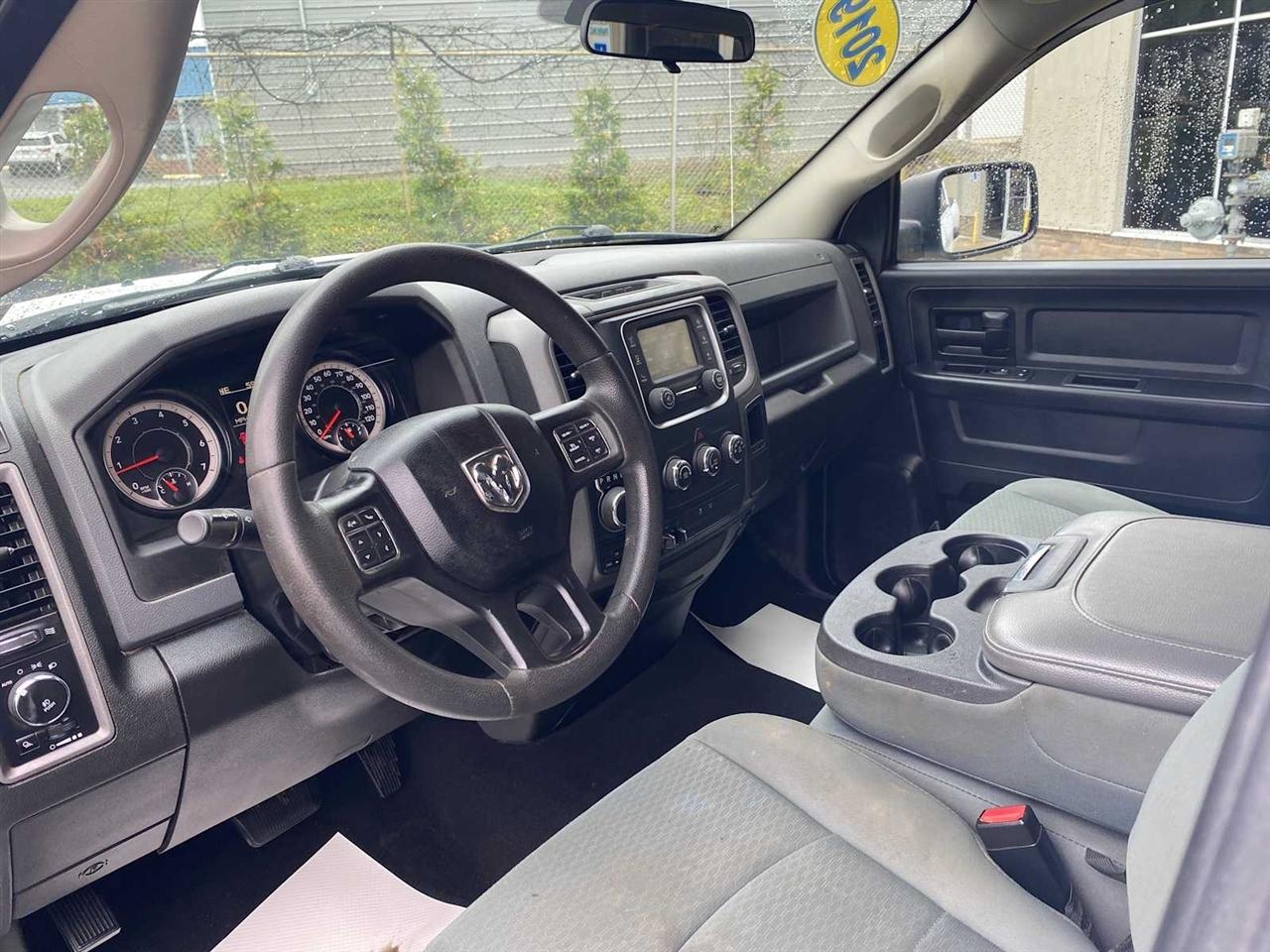 RAM 1500 Classic Express 4x4 Crew Cab 5'7" Box 2019