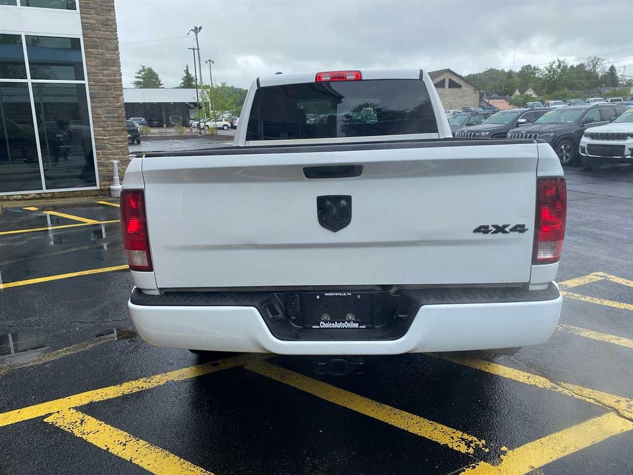 RAM 1500 Classic Express 4x4 Crew Cab 5'7" Box 2019
