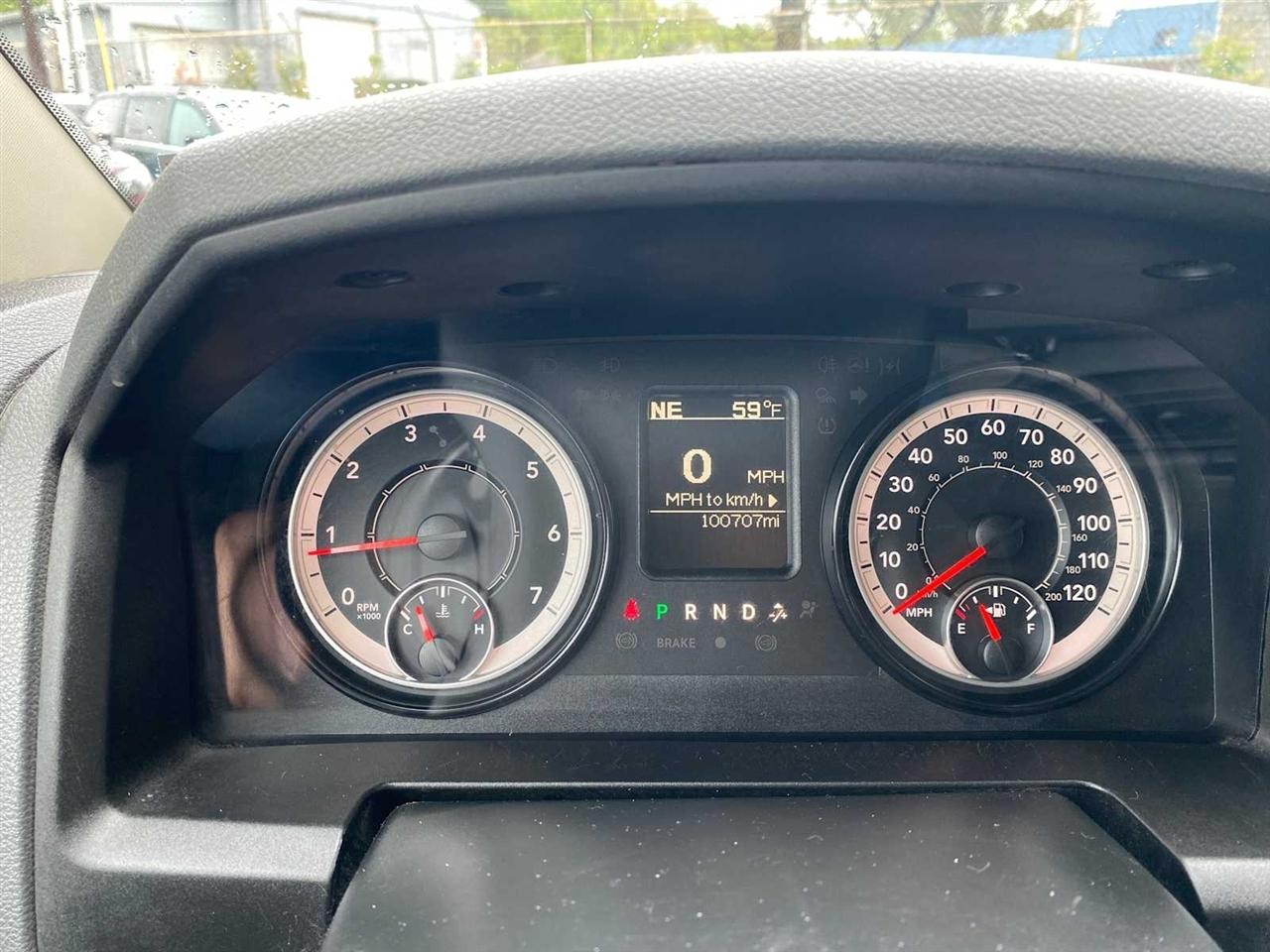 RAM 1500 Classic Express 4x4 Crew Cab 5'7" Box 2019