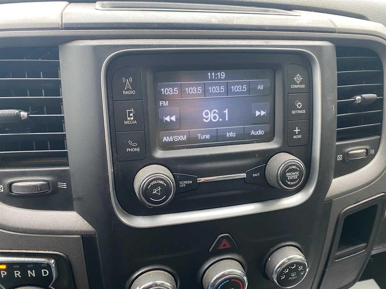 RAM 1500 Classic Express 4x4 Crew Cab 5'7" Box 2019