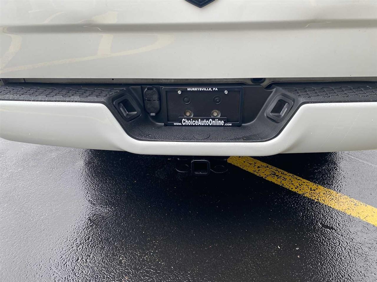 RAM 1500 Classic Express 4x4 Crew Cab 5'7" Box 2019