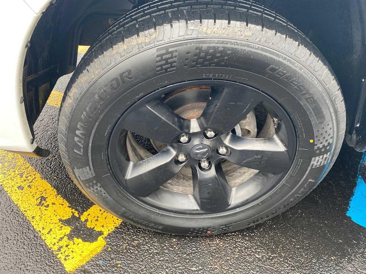 RAM 1500 Classic Express 4x4 Crew Cab 5'7" Box 2019