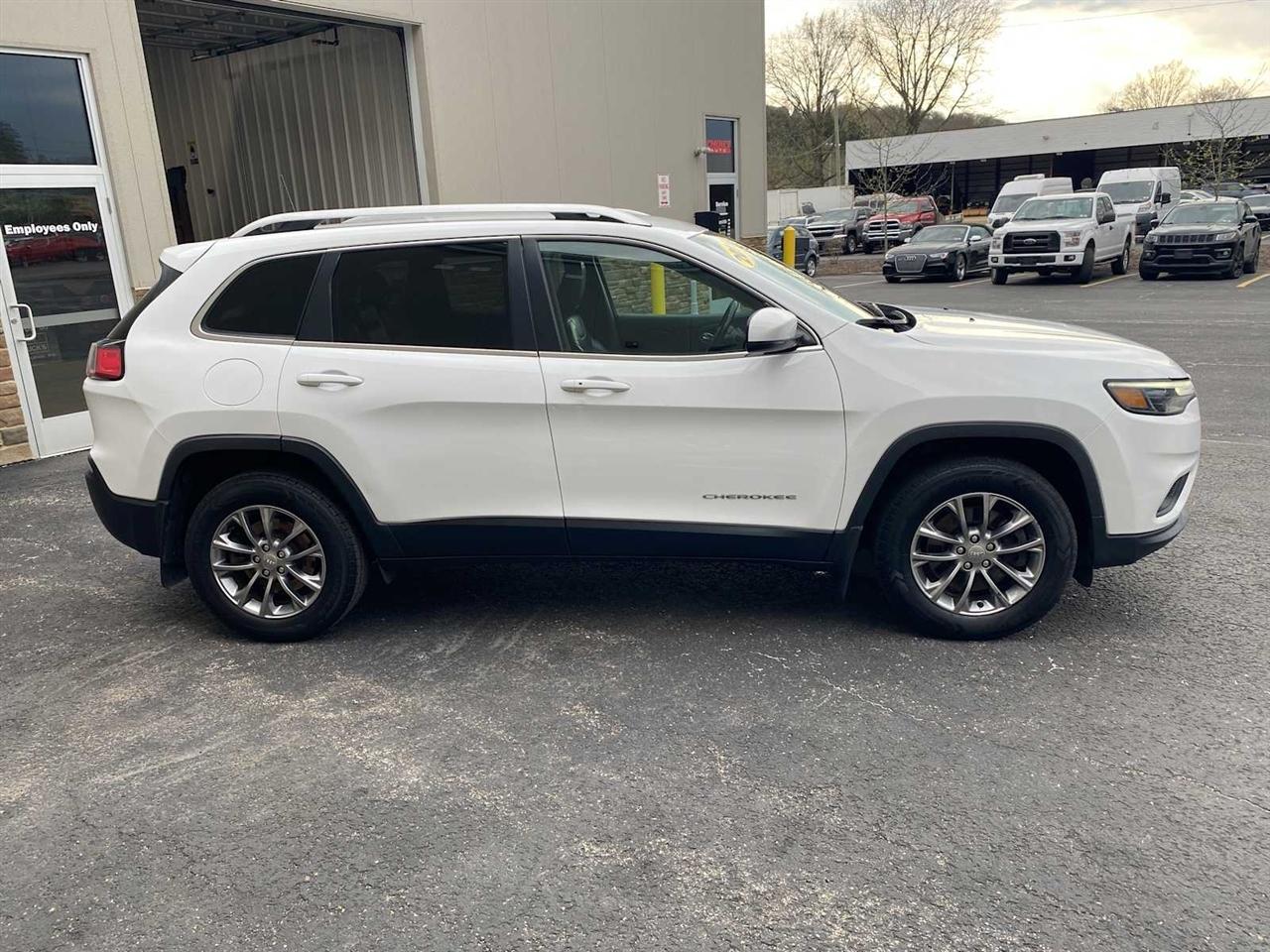 Jeep Cherokee Latitude Plus 4WD 2019