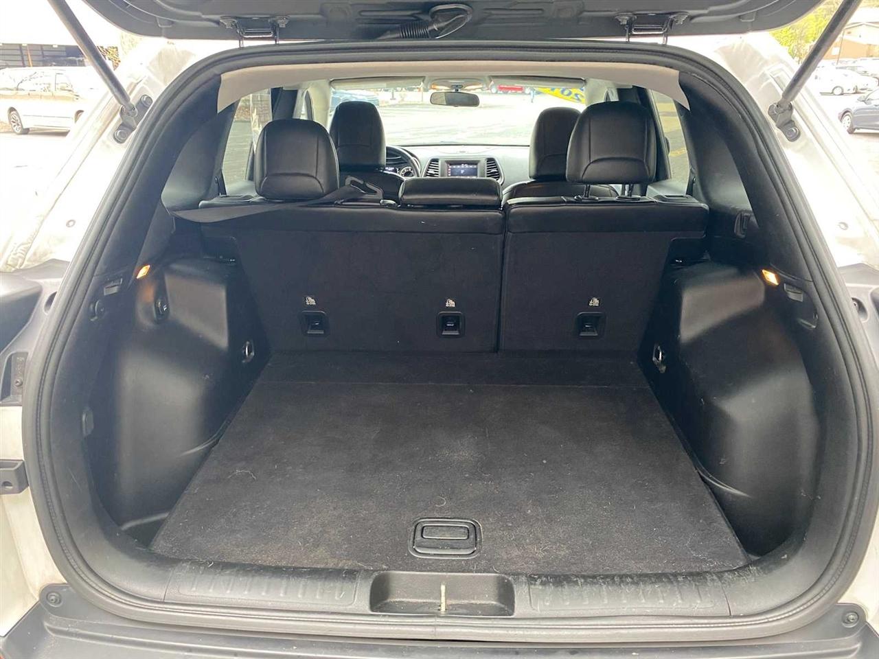 Jeep Cherokee Latitude Plus 4WD 2019