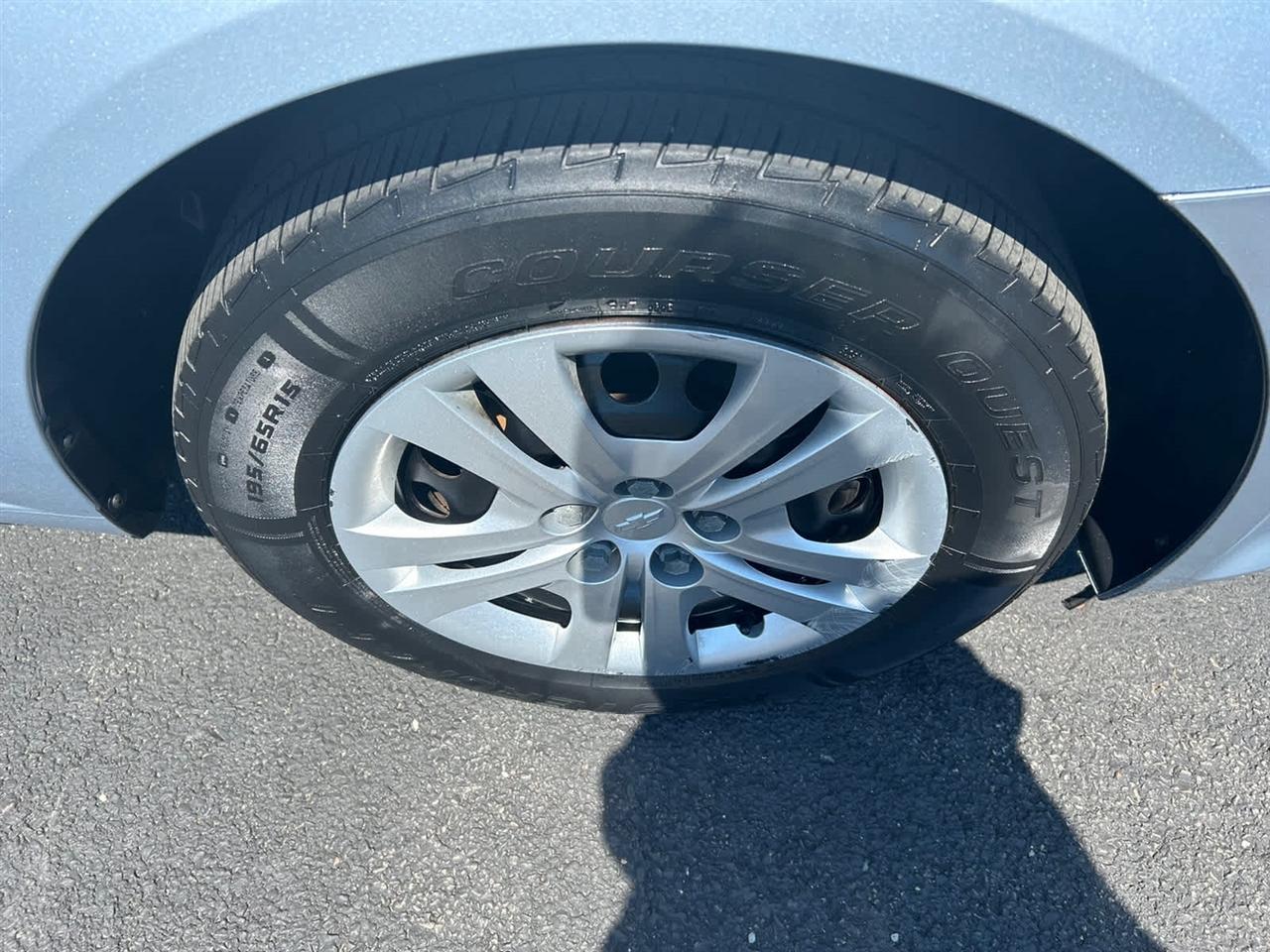 Chevrolet Sonic LS Auto Sedan 2017