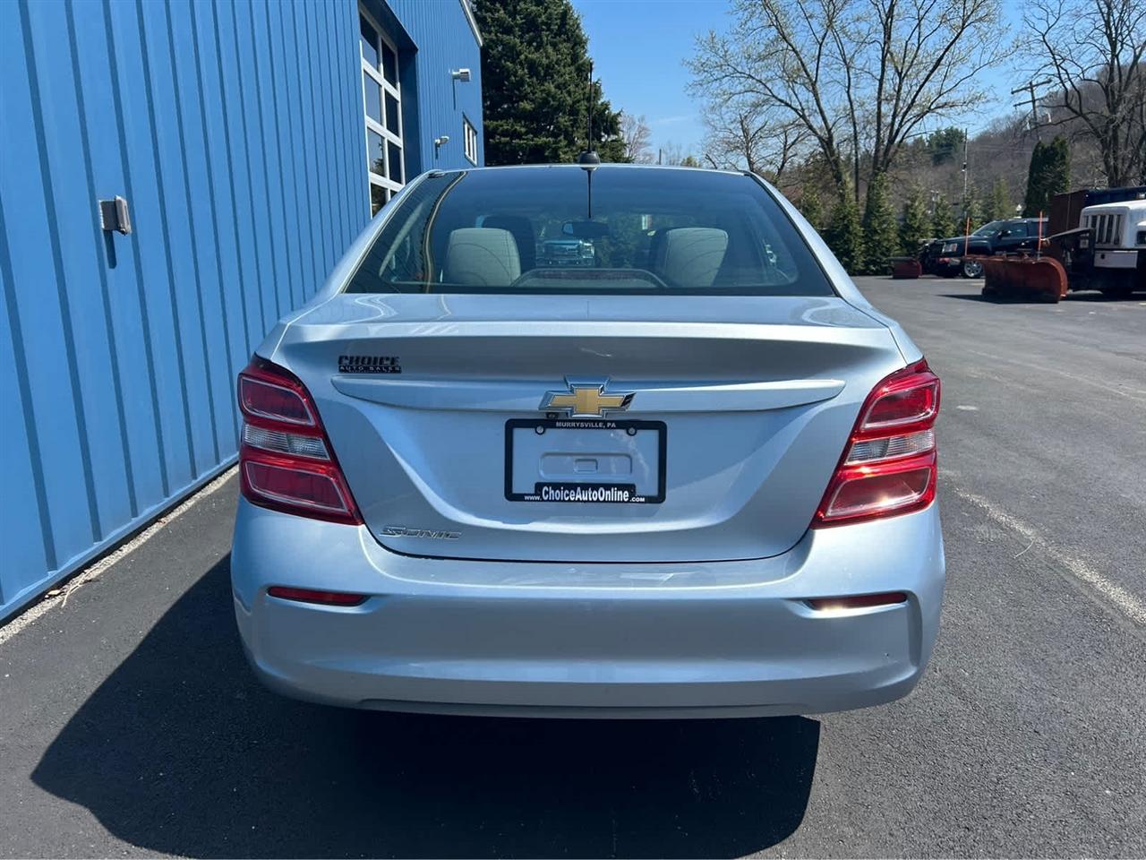 Chevrolet Sonic LS Auto Sedan 2017