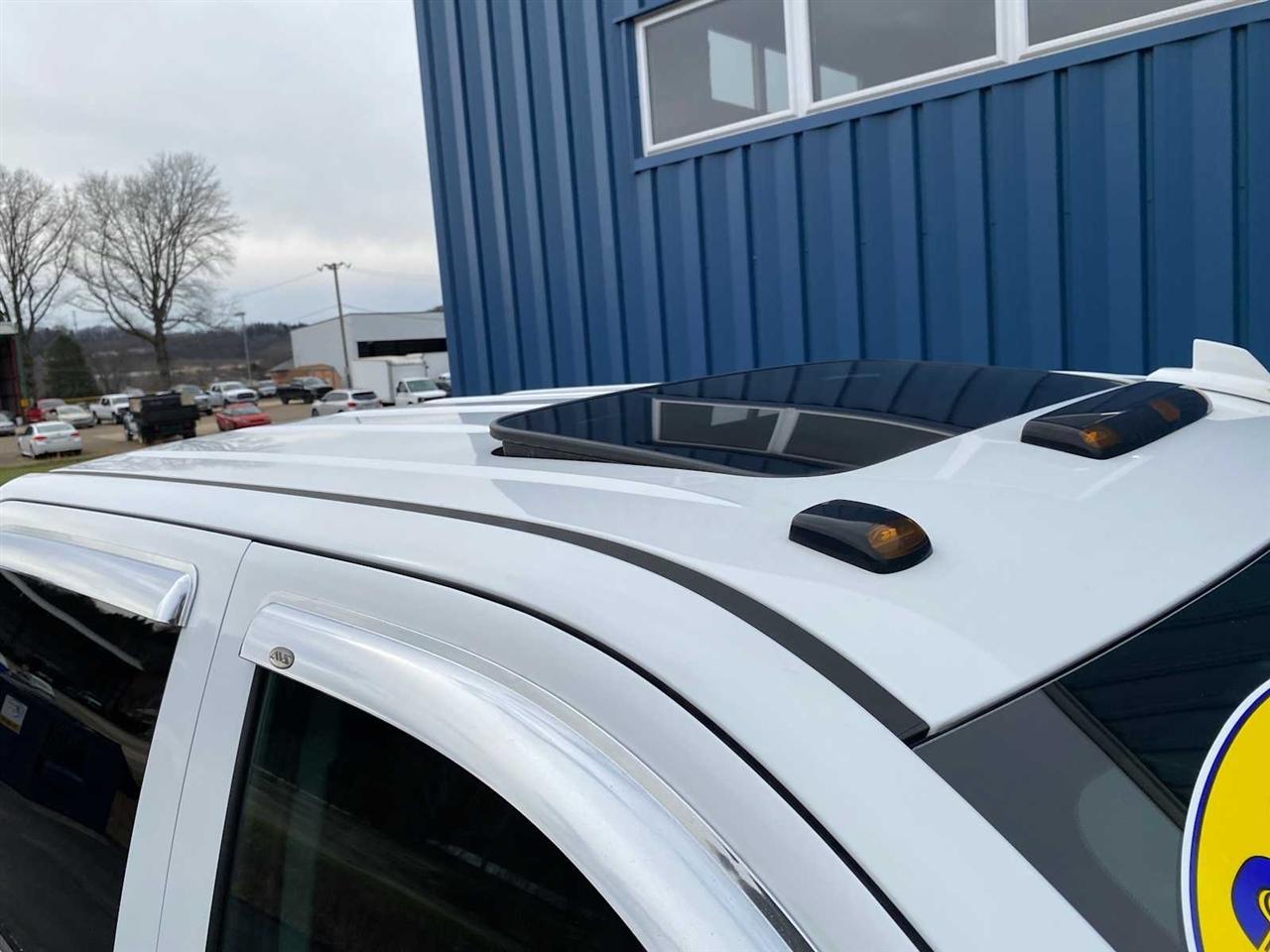 GMC Sierra 3500HD Denali Crew Cab 4WD 2017