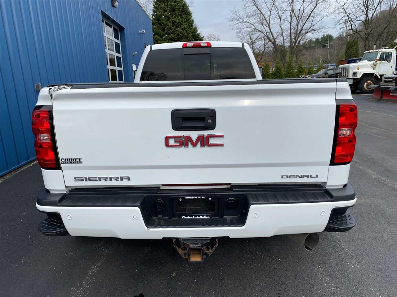 GMC Sierra 3500HD Denali Crew Cab 4WD 2017