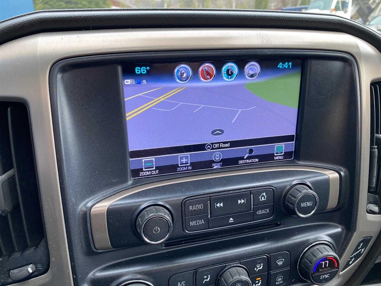 GMC Sierra 3500HD Denali Crew Cab 4WD 2017