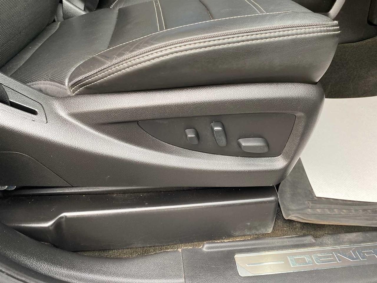 GMC Sierra 3500HD Denali Crew Cab 4WD 2017