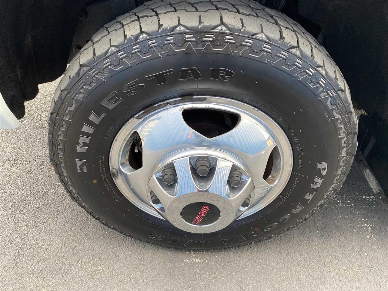 GMC Sierra 3500HD Denali Crew Cab 4WD 2017