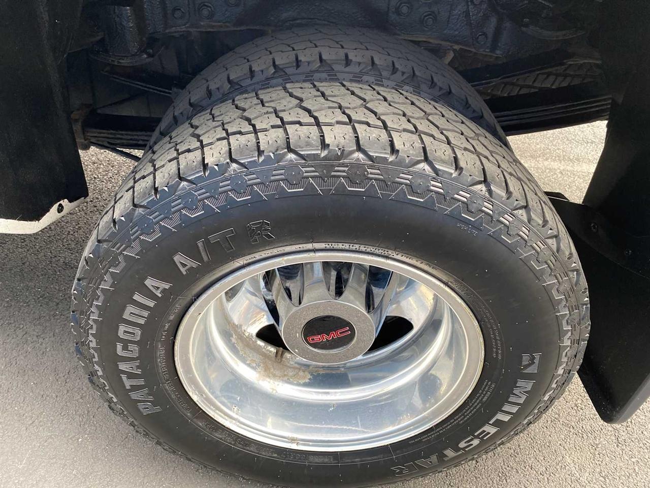 GMC Sierra 3500HD Denali Crew Cab 4WD 2017