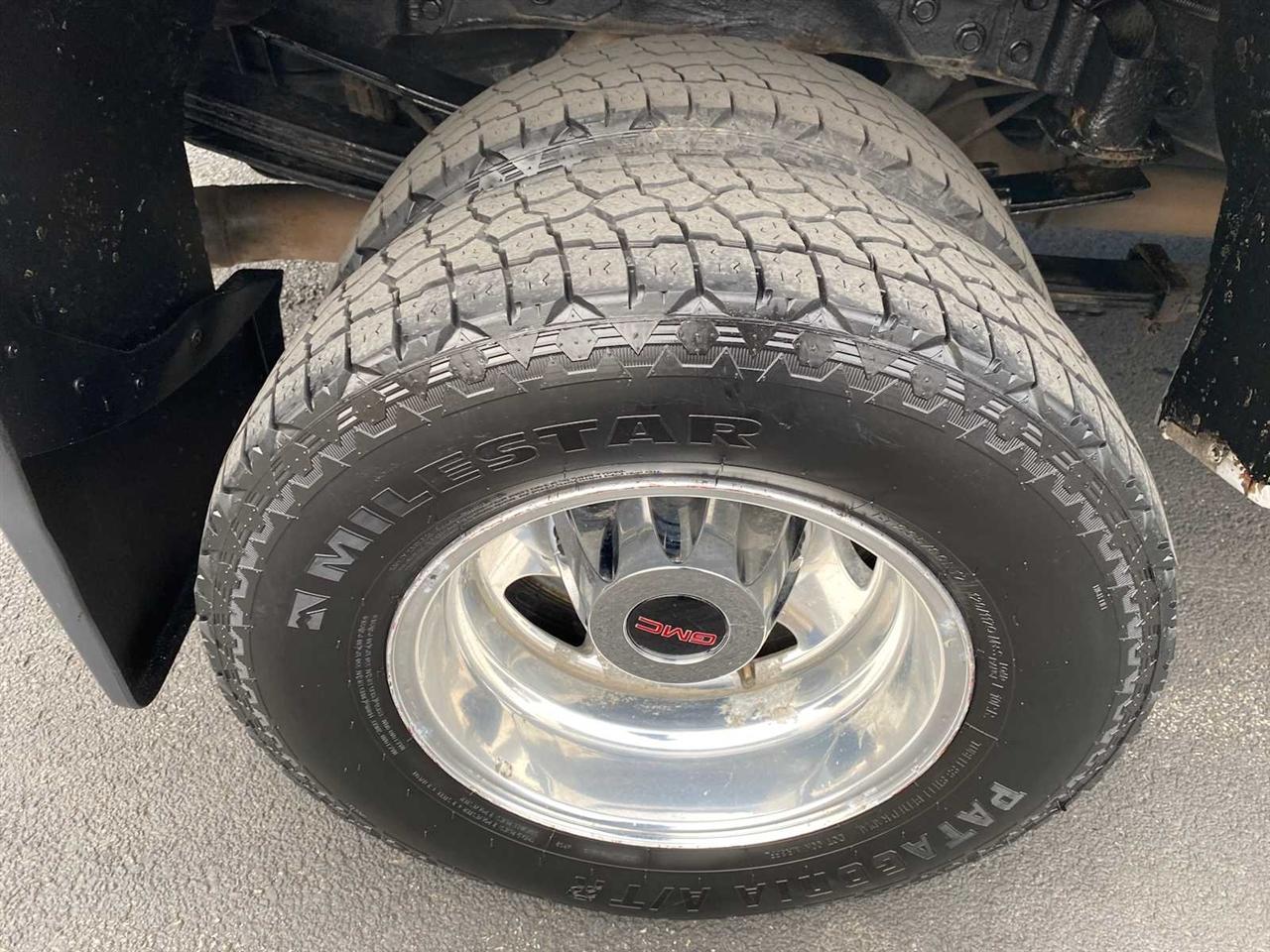 GMC Sierra 3500HD Denali Crew Cab 4WD 2017