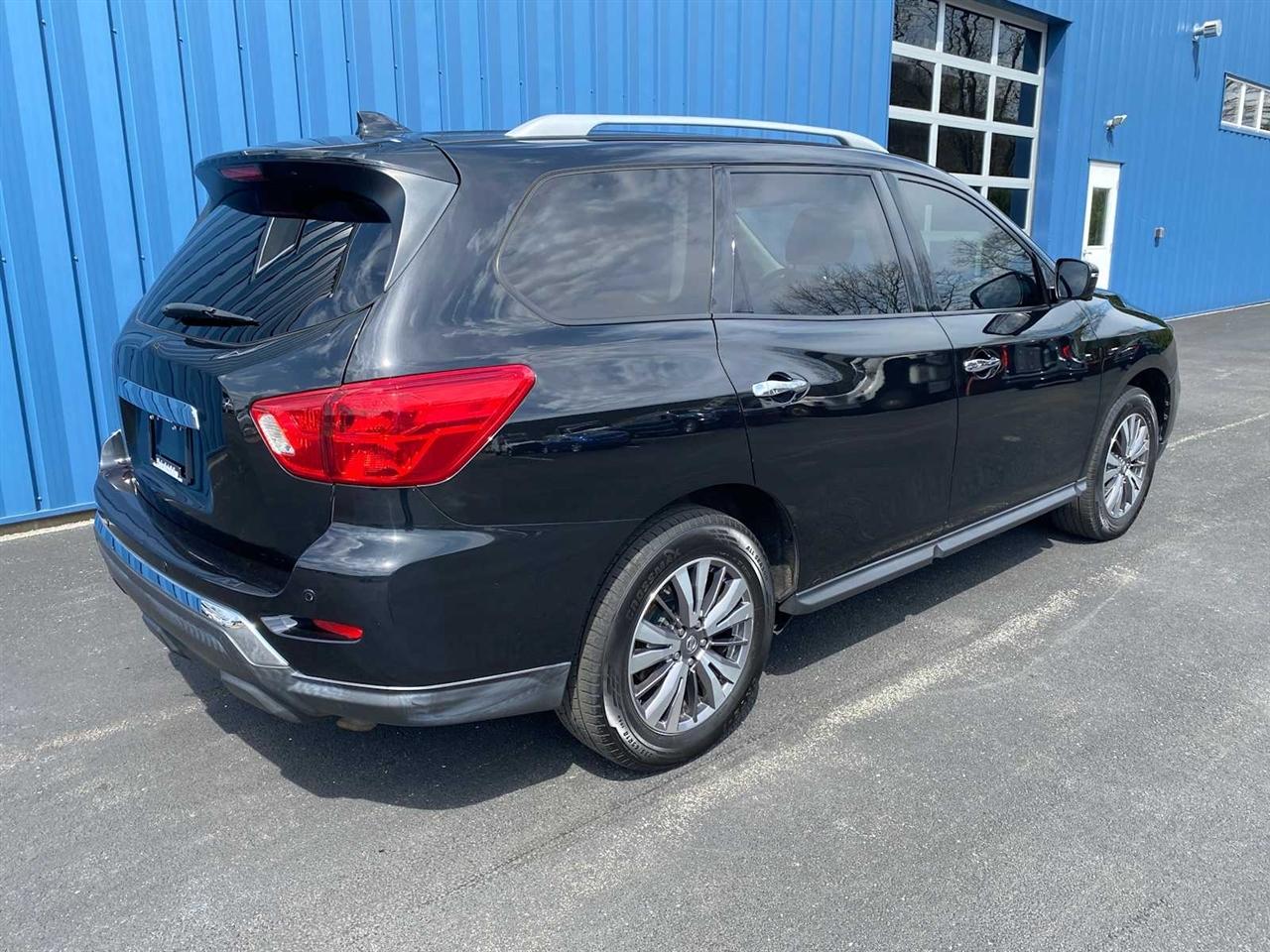 Nissan Pathfinder SL 4WD 2019